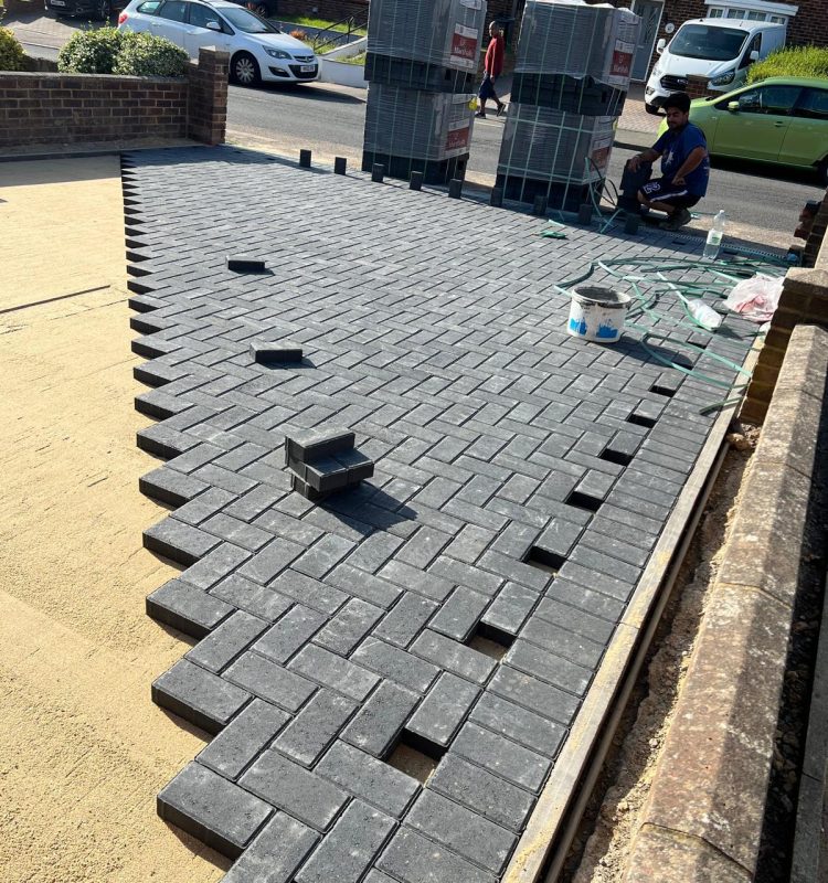 WhatsApp Image 2025-08-23 at 17.08.09